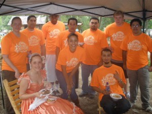 Students learn Dutch oven cooking